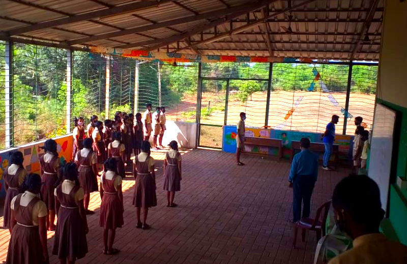 Dempo Vishwa Gramshala provides Navelim campus with anti-Covid kit