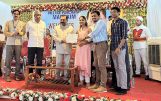 Governor felicitates Dhempe College students for Swachh Bharat Students Internship Program